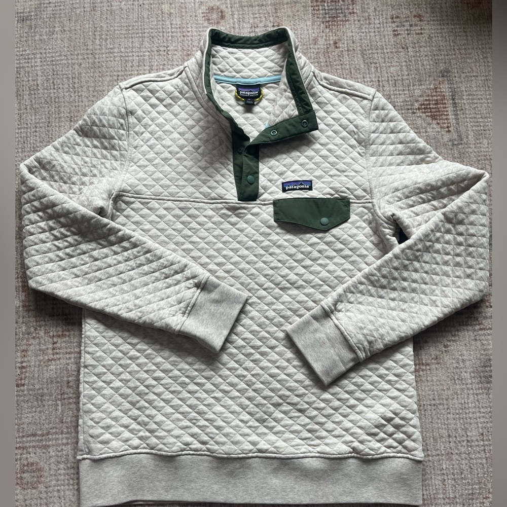 Patagonia size Medium Quilted snap T Pullover